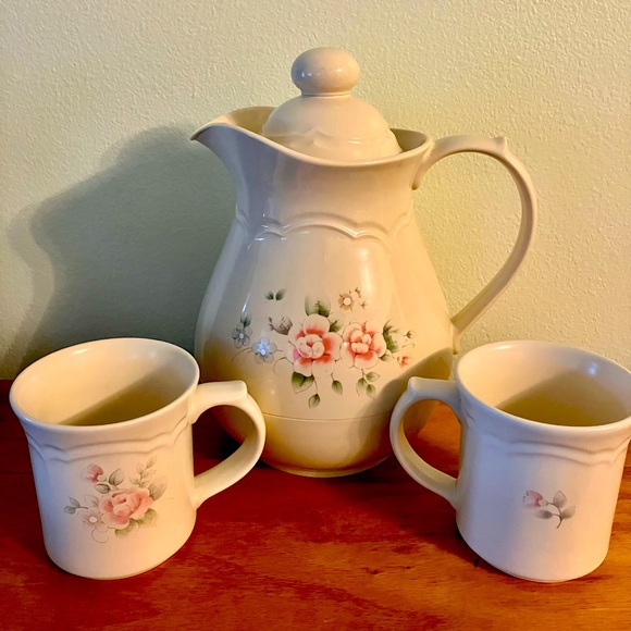 Pfaltzgraff   TEA ROSE Other - VINTAGE PFALTZGRAFF TEA ROSE COFFEE CARAFE & 2- 12oz HANDLED MUGS